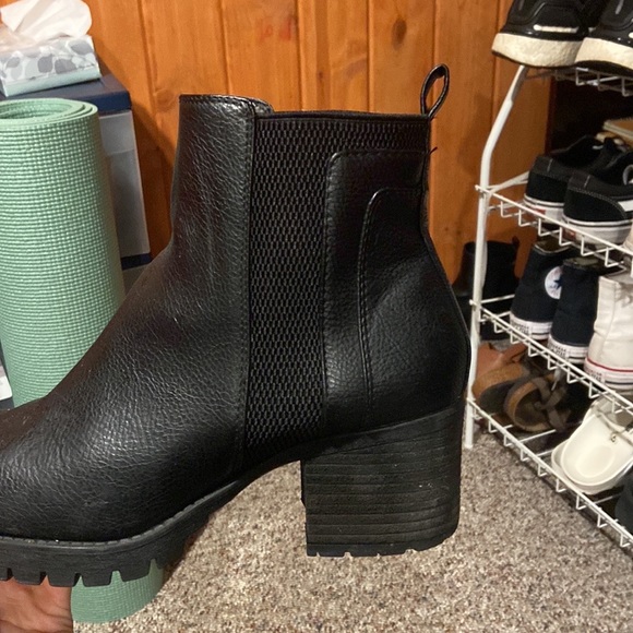 MIA Chelsea Boot - Picture 4 of 4